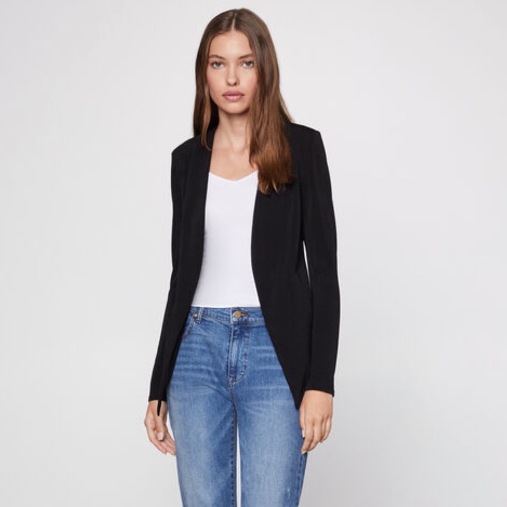 NWOT BCBGeneration Welt Pocket Tuxedo Blazer